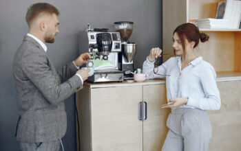 Ekspres do kawy z młynkiem