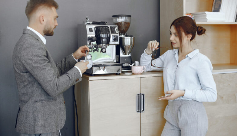 Ekspres do kawy z młynkiem