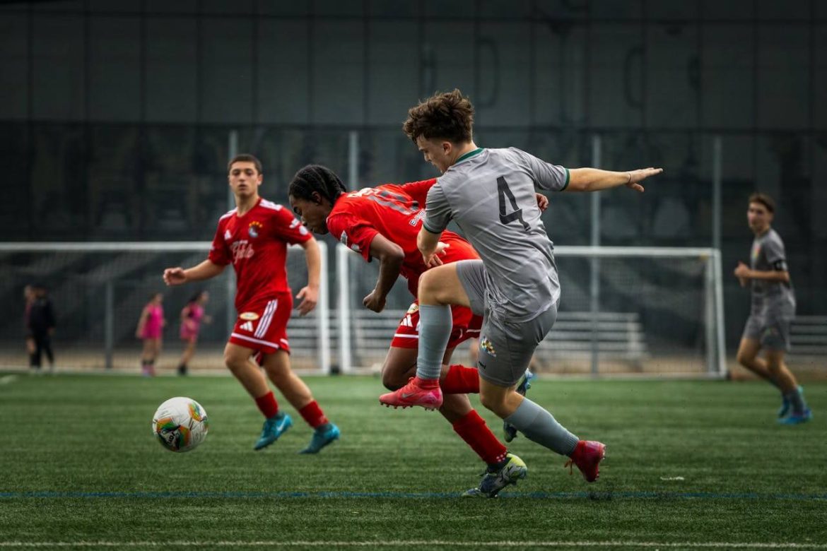 Taktyka w piłce nożnej – co powinien wiedzieć każdy kibic?